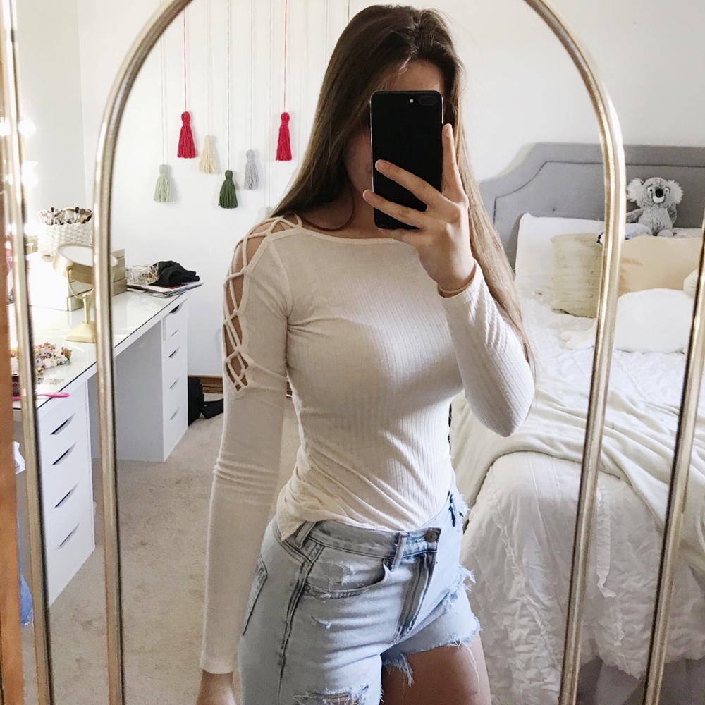 Jessica Simpson cream blouse